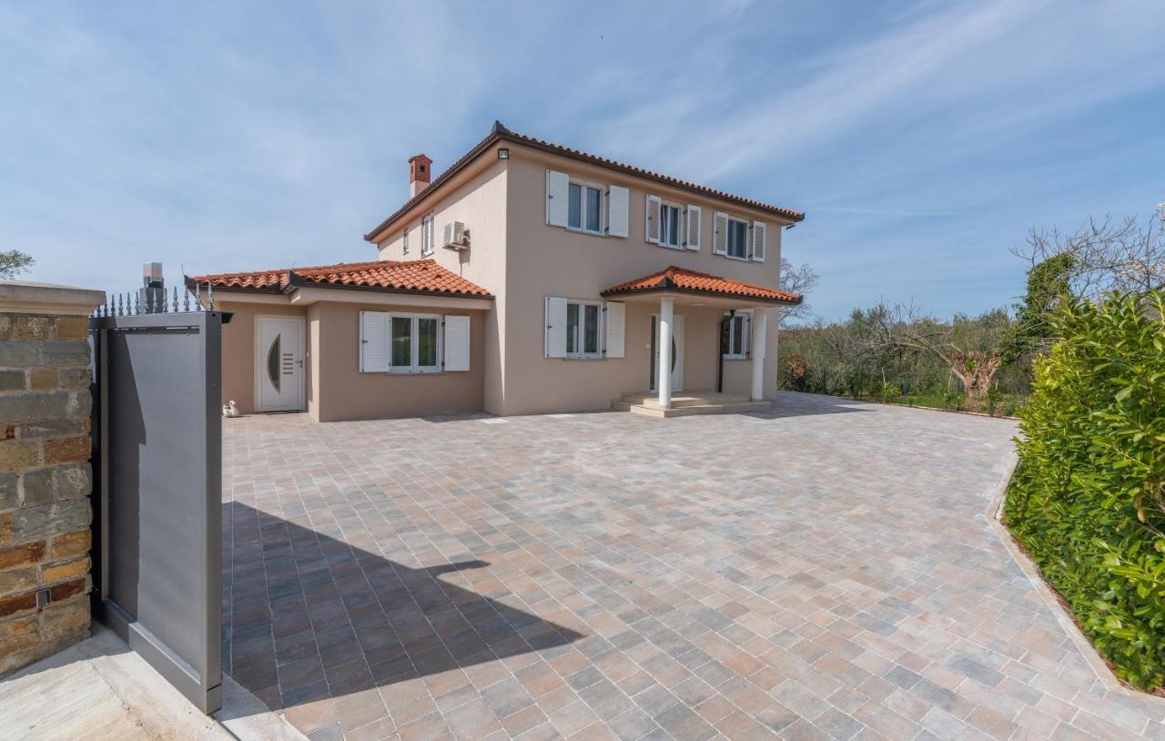 Villa Buroli With Pool, Sauna And Jacuzzi Dış mekan fotoğraf
