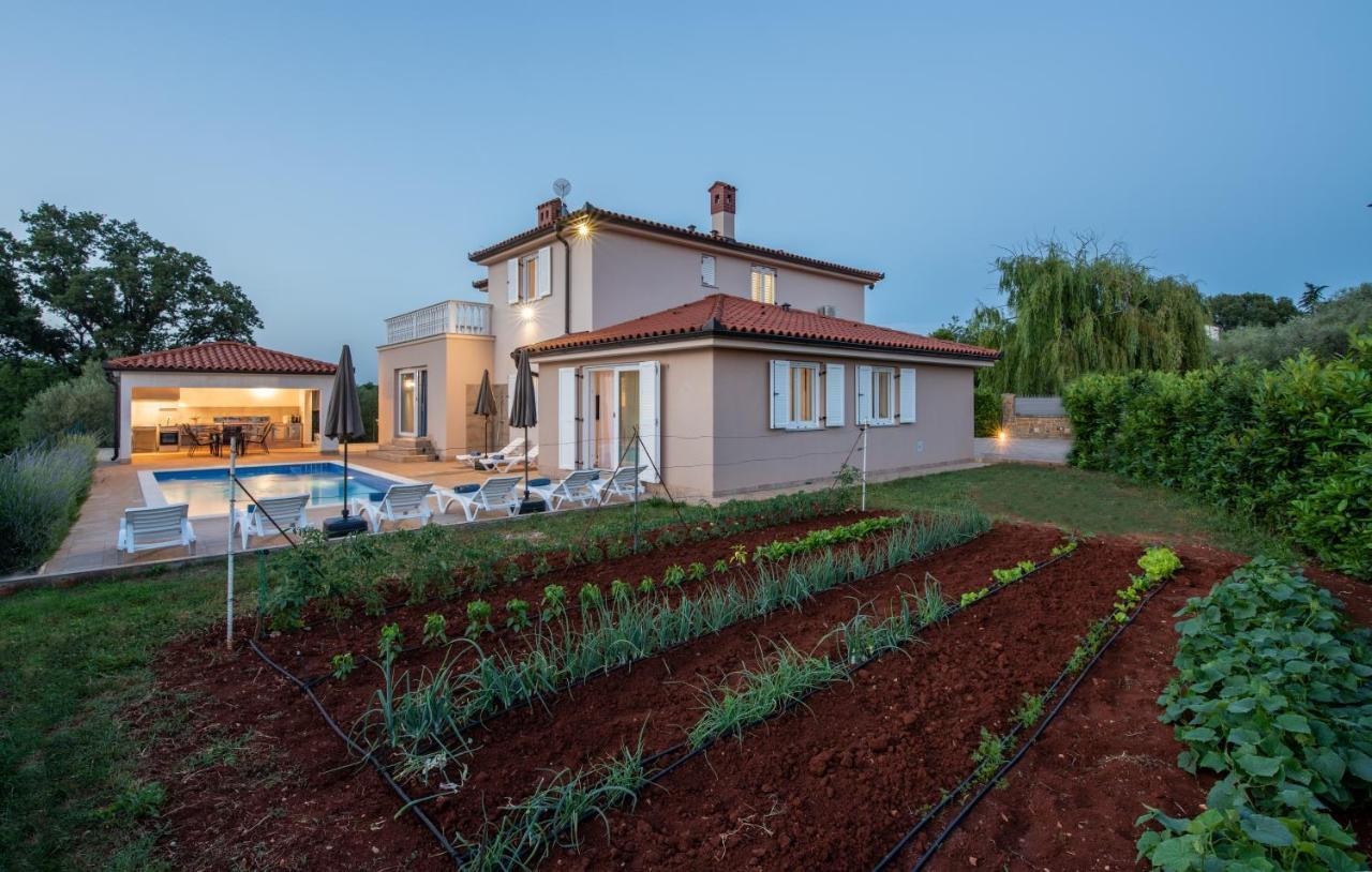 Villa Buroli With Pool, Sauna And Jacuzzi Dış mekan fotoğraf
