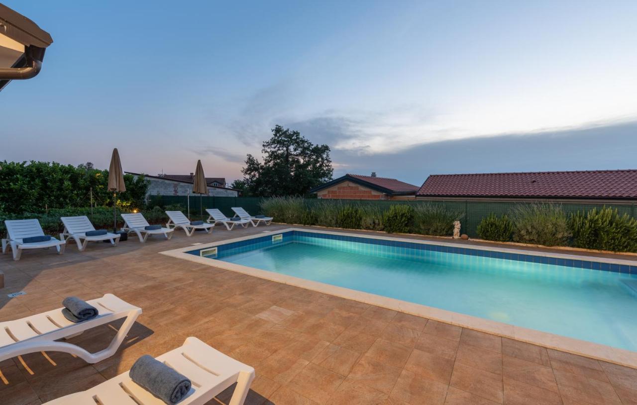 Villa Buroli With Pool, Sauna And Jacuzzi Dış mekan fotoğraf