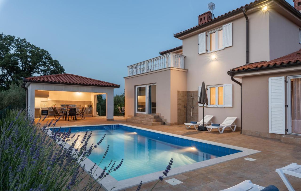 Villa Buroli With Pool, Sauna And Jacuzzi Dış mekan fotoğraf